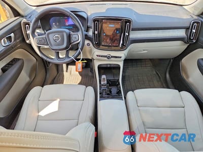 Zdjęcie 8 z 13 samochodu: 2026 VOLVO XC40 PLUS VIN:YV4L12UC8T2732571 - miniatura