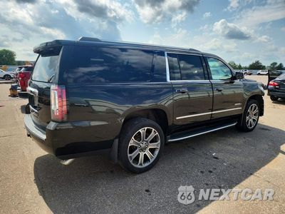Trzecie zdjęcie samochodu z tyłu: 2018 GMC YUKON XL DENALI VIN:1GKS2HKJ2JR136333 - miniatura