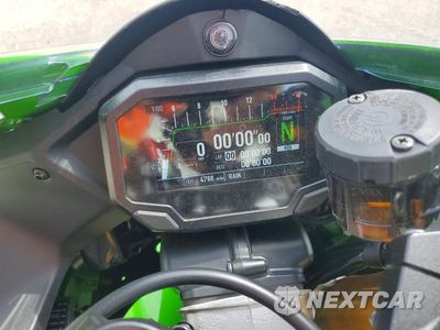 Zdjęcie 7 z 9 samochodu: 2024 KAWASAKI ZX1002 L VIN:JKBZXVL16RA012333 - miniatura