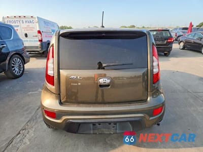 Zdjęcie 6 z 13 samochodu: 2013 KIA SOUL BASE VIN:KNDJT2A51D7558728 - miniatura