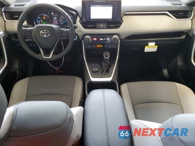 Zdjęcie 8 z 14 samochodu: 2022 TOYOTA RAV4 XLE PREMIUM VIN:JTMB6RFV6ND078099 - miniatura