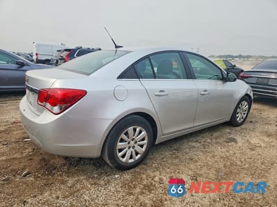Trzecie zdjęcie samochodu z tyłu: 2011 CHEVROLET CRUZE LS VIN:1G1PC5SH5B7277025 - miniatura