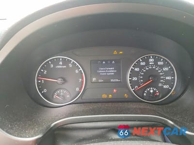 Zdjęcie 9 z 12 samochodu: 2021 KIA SELTOS S VIN:KNDEU2AA1M7117757 - miniatura