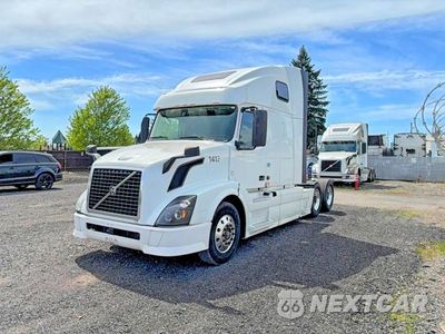 Drugie zdjęcie samochodu z przodu: 2013 VOLVO VN VNL TRUCK CHASSIS TRUCK CAB AND CHASSIS VIN:4V4NC9EHXDN136441 - miniatura