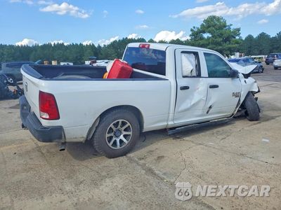 Trzecie zdjęcie samochodu z tyłu: 2019 RAM 1500 CLASSIC TRADESMAN VIN:1C6RR6FG1KS526303 - miniatura