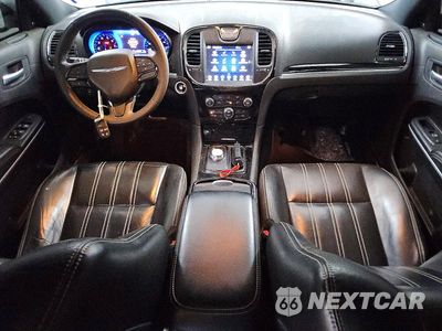 Zdjęcie 8 z 12 samochodu: 2023 CHRYSLER 300 S VIN:2C3CCABG1PH541962 - miniatura