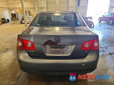 Zdjęcie 6 z 12 samochodu: 2005 VOLKSWAGEN NEW JETTA TDI OPTION PACKAGE 1 VIN:3VWST71K25M644173 - miniatura