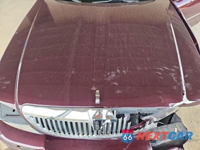 Zdjęcie 11 z 12 samochodu: 2006 LINCOLN TOWN CAR SIGNATURE VIN:1LNHM81V36Y649216 - miniatura