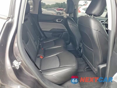 Zdjęcie 11 z 13 samochodu: 2022 JEEP COMPASS LATITUDE VIN:3C4NJDBB7NT102043 - miniatura