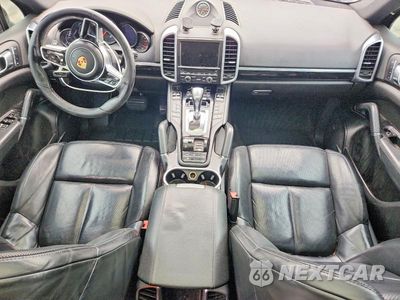Zdjęcie 8 z 13 samochodu: 2016 PORSCHE CAYENNE VIN:WP1AA2A21GLA10962 - miniatura