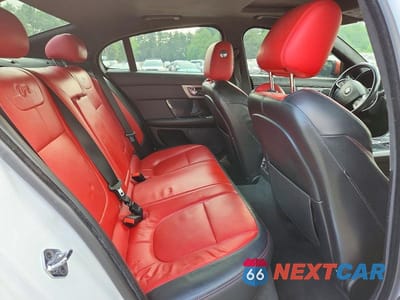 Zdjęcie 10 z 12 samochodu: 2014 JAGUAR XF R VIN:SAJWA0JHXEMU12701 - miniatura