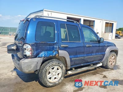 Trzecie zdjęcie samochodu z tyłu: 2004 JEEP LIBERTY SPORT VIN:1J4GL48KX4W122235 - miniatura