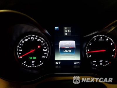 Zdjęcie 9 z 12 samochodu: 2016 MERCEDES-BENZ C 300 4MATIC VIN:55SWF4KB4GU105018 - miniatura