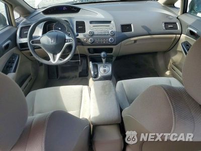 Zdjęcie 8 z 12 samochodu: 2010 HONDA CIVIC LX VIN:2HGFA1F50AH585211 - miniatura