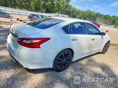 Trzecie zdjęcie samochodu z tyłu: 2016 NISSAN ALTIMA 2.5 S VIN:1N4AL3AP4GN317548 - miniatura