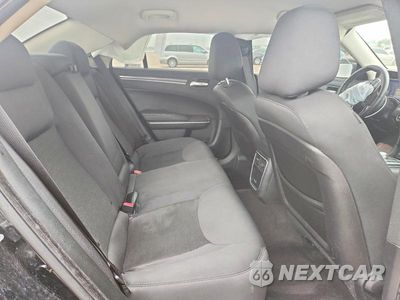 Zdjęcie 10 z 12 samochodu: 2018 CHRYSLER 300 TOURING VIN:2C3CCAAG0JH340997 - miniatura