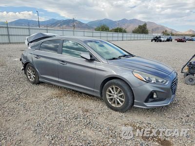 Czwarte zdjęcie samochodu z boku: 2018 HYUNDAI SONATA SE VIN:5NPE24AFXJH727077 - miniatura