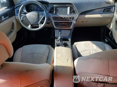 Zdjęcie 8 z 12 samochodu: 2017 HYUNDAI SONATA SPORT VIN:5NPE34AF1HH498506 - miniatura