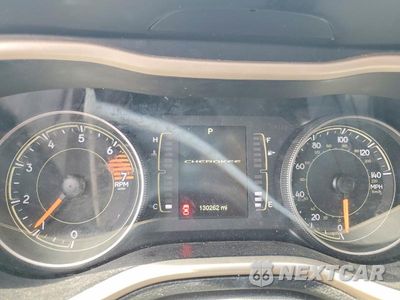 Zdjęcie 9 z 13 samochodu: 2017 JEEP CHEROKEE SPORT VIN:1C4PJLAB1HW640885 - miniatura