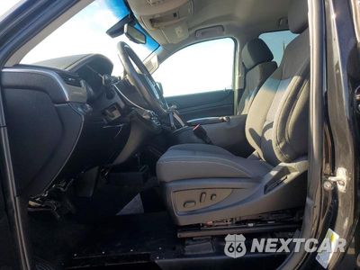 Zdjęcie 7 z 13 samochodu: 2015 CHEVROLET SUBURBAN C1500 LS VIN:1GNSCHEC9FR585125 - miniatura