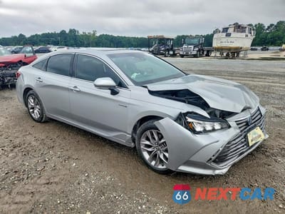 Czwarte zdjęcie samochodu z boku: 2021 TOYOTA AVALON XLE VIN:4T1AA1AB9MU009068 - miniatura