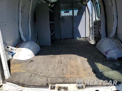 Zdjęcie 10 z 14 samochodu: 2018 CHEVROLET EXPRESS G2500 VIN:1GCWGAFP6J1269230 - miniatura