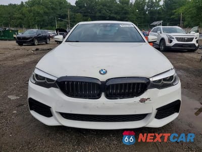 Piąte zdjęcie samochodu w środku: 2019 BMW 530 I VIN:WBAJA5C56KWA57762 - miniatura