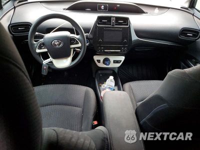 Zdjęcie 8 z 12 samochodu: 2017 TOYOTA PRIUS TWO VIN:JTDKBRFU9H3033770 - miniatura