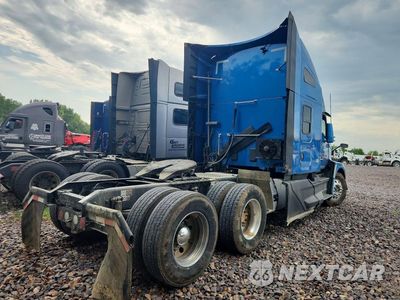 Trzecie zdjęcie samochodu z tyłu: 2023 KENWORTH T680 SEMI TRUCK VIN:1XKYDP9X0PJ243817 - miniatura