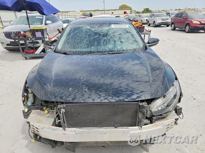 Piąte zdjęcie samochodu w środku: 2018 HONDA CIVIC TOURING VIN:JHMFC1F98JX024356 - miniatura