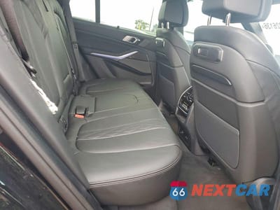 Zdjęcie 11 z 13 samochodu: 2026 BMW X5 M60I VIN:5UX33EU04T9411802 - miniatura