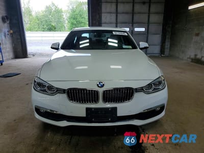 Piąte zdjęcie samochodu w środku: 2016 BMW 328 XI SULEV VIN:WBA8E3G55GNT77800 - miniatura