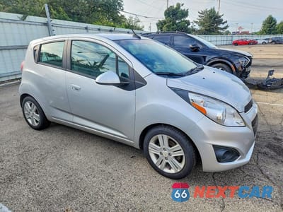 Czwarte zdjęcie samochodu z boku: 2014 CHEVROLET SPARK 1LT VIN:KL8CD6S95EC412297 - miniatura