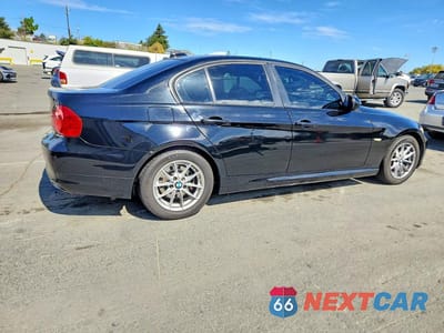 Trzecie zdjęcie samochodu z tyłu: 2010 BMW 328 I SULEV VIN:WBAPH5C50AA439543 - miniatura
