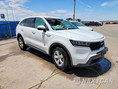Czwarte zdjęcie samochodu z boku: 2022 KIA SORENTO LX VIN:5XYRG4LC0NG081745 - miniatura