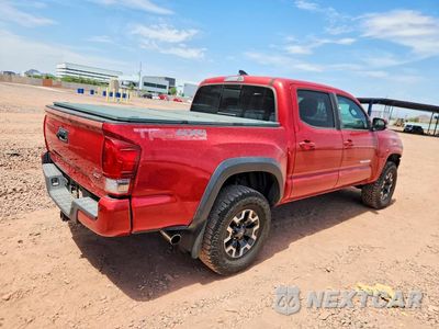 Trzecie zdjęcie samochodu z tyłu: 2017 TOYOTA TACOMA TRD OFF-ROAD VIN:3TMCZ5AN8HM089304 - miniatura