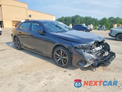 Czwarte zdjęcie samochodu z boku: 2025 BMW 540 XI VIN:WBA63FJ06SCT85047 - miniatura