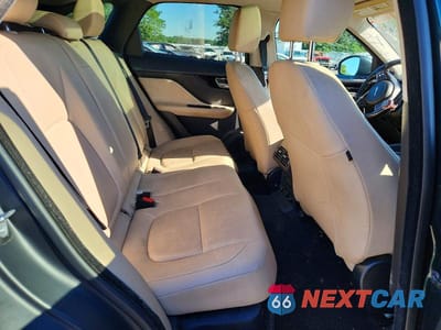 Zdjęcie 11 z 13 samochodu: 2017 JAGUAR F-PACE PREMIUM VIN:SADCJ2BV6HA499671 - miniatura