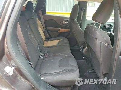 Zdjęcie 10 z 12 samochodu: 2017 JEEP CHEROKEE LATITUDE VIN:1C4PJMCS5HW665226 - miniatura