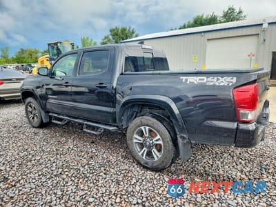 Drugie zdjęcie samochodu z przodu: 2017 TOYOTA TACOMA TRD SPORT VIN:3TMCZ5AN6HM049710 - miniatura
