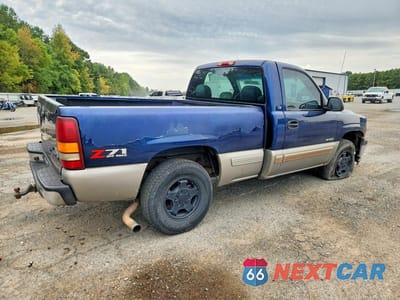 Trzecie zdjęcie samochodu z tyłu: 2002 CHEVROLET SILVERADO K1500 VIN:1GCEK14T72Z311885 - miniatura