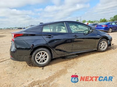 Trzecie zdjęcie samochodu z tyłu: 2021 TOYOTA PRIUS LE VIN:JTDKAMFU0M3128220 - miniatura