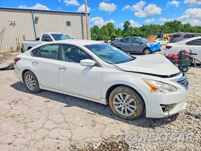 Czwarte zdjęcie samochodu z boku: 2015 NISSAN ALTIMA 2.5 S VIN:1N4AL3AP3FC269275 - miniatura