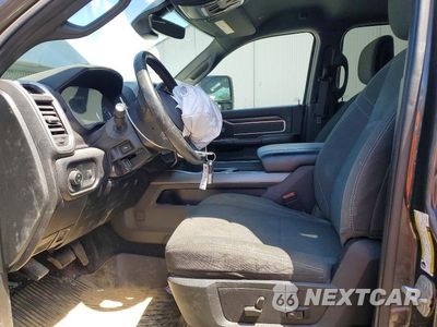 Zdjęcie 7 z 13 samochodu: 2023 RAM 3500 BIG HORN VIN:3C63RRHL9PG596535 - miniatura