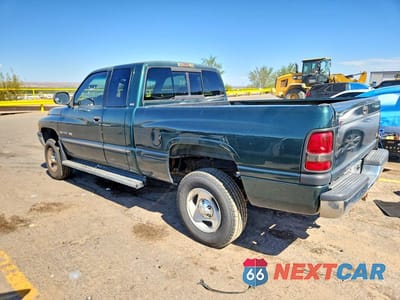 Drugie zdjęcie samochodu z przodu: 2000 DODGE RAM 1500 VIN:3B7HF13Z2YM215325 - miniatura