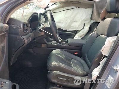 Zdjęcie 7 z 13 samochodu: 2025 HONDA PILOT TOURING VIN:5FNYG1H74SB174888 - miniatura