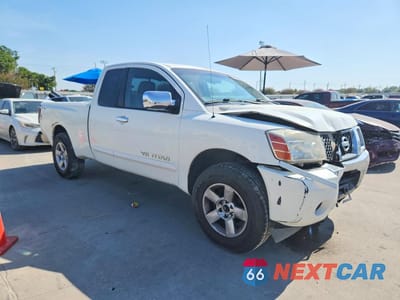 Czwarte zdjęcie samochodu z boku: 2006 NISSAN TITAN XE FFV VIN:1N6BA06A16N545879 - miniatura