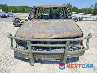 Piąte zdjęcie samochodu w środku: 1995 CHEVROLET TAHOE K1500 VIN:1GNEK13K9SJ461947 - miniatura