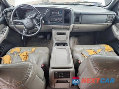 Zdjęcie 8 z 13 samochodu: 2002 CHEVROLET SUBURBAN C1500 VIN:3GNEC16Z22G284066 - miniatura
