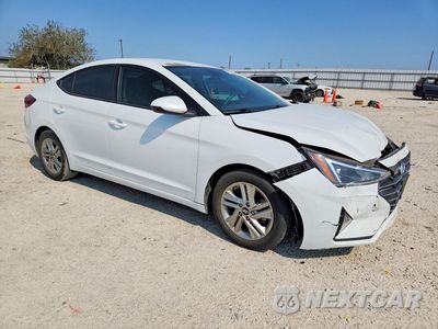 Czwarte zdjęcie samochodu z boku: 2019 HYUNDAI ELANTRA SEL VIN:5NPD84LF2KH438249 - miniatura